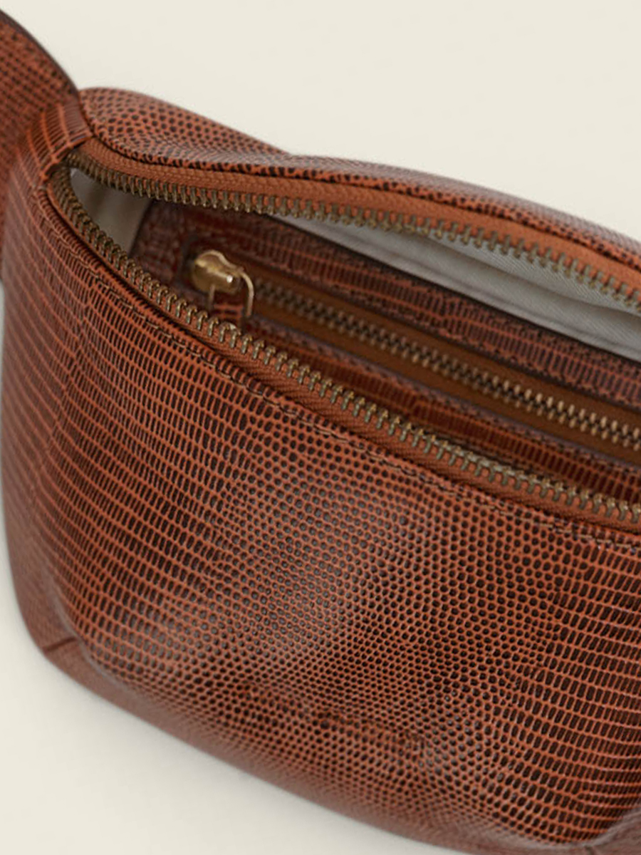 Fotoansicht-Innenansicht-Gürteltasche-Leder-braun-LaBanane XS-1960-Paul Marius M503XS L L