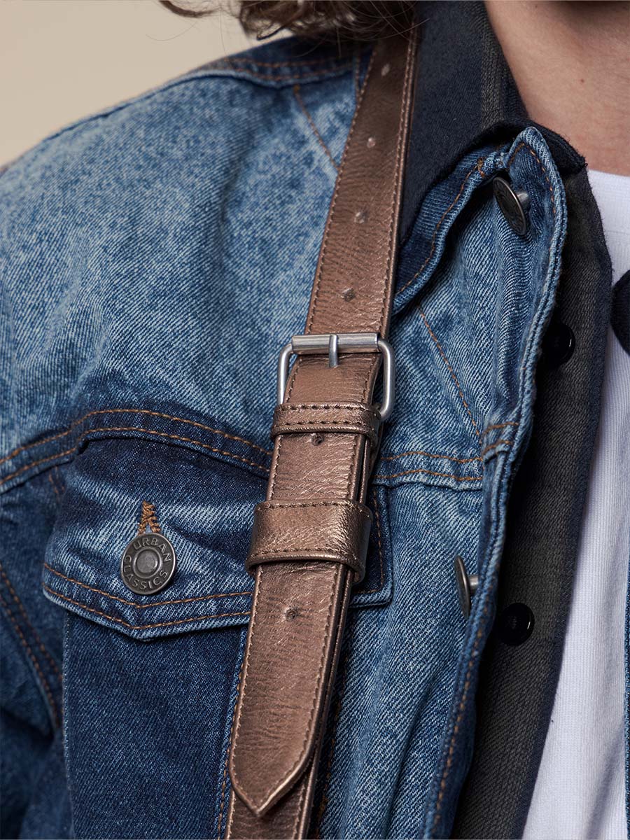 leder-beuteltasche-leseau-90s-kupfer-ansicht-zoom-material-w57-c