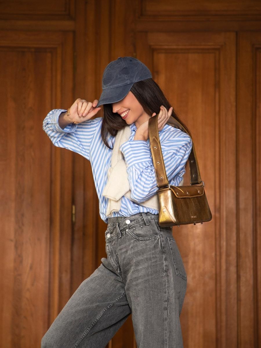 goldene-umhängetasche-billie-bronze-ansicht-zoom-material-w55-og