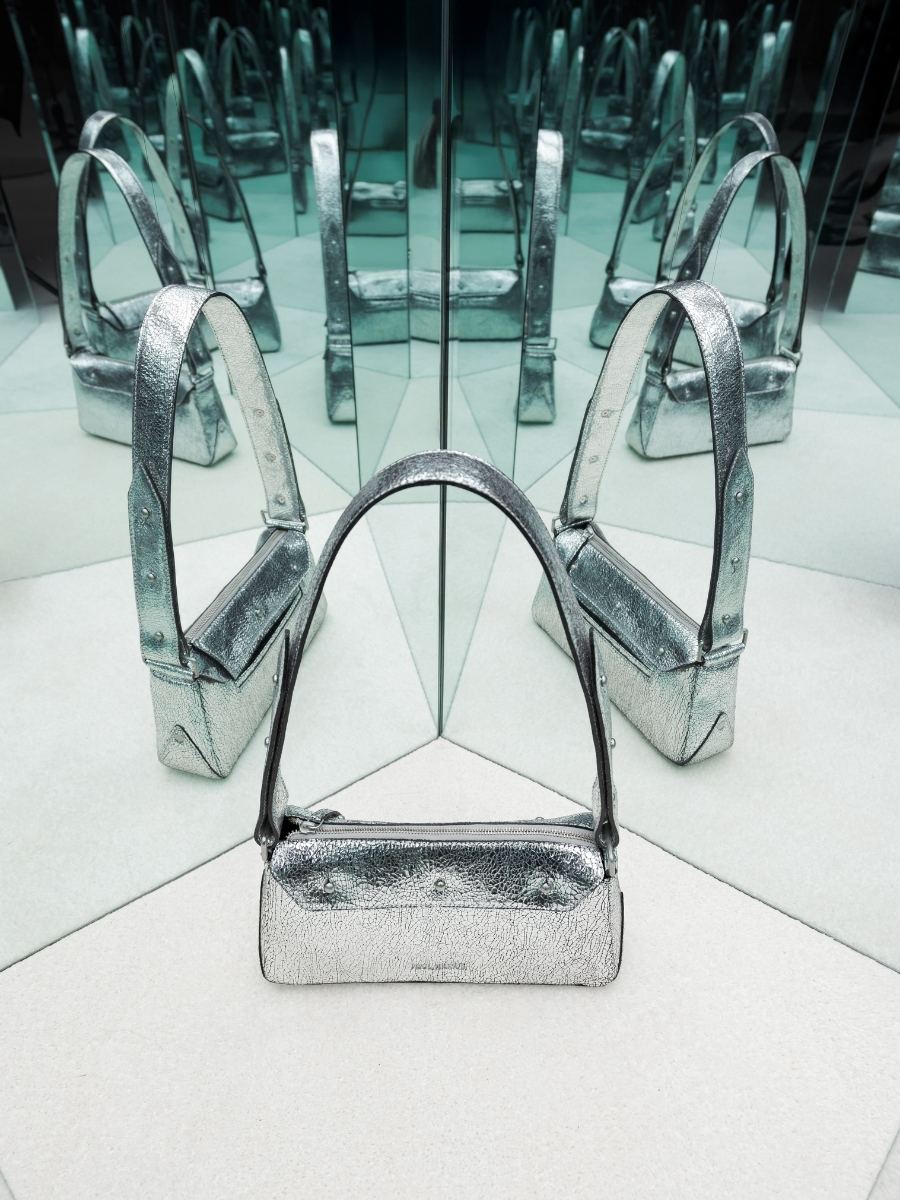 sac-bandouliere-billie-miroir-argente-vue-portee-w55-mir