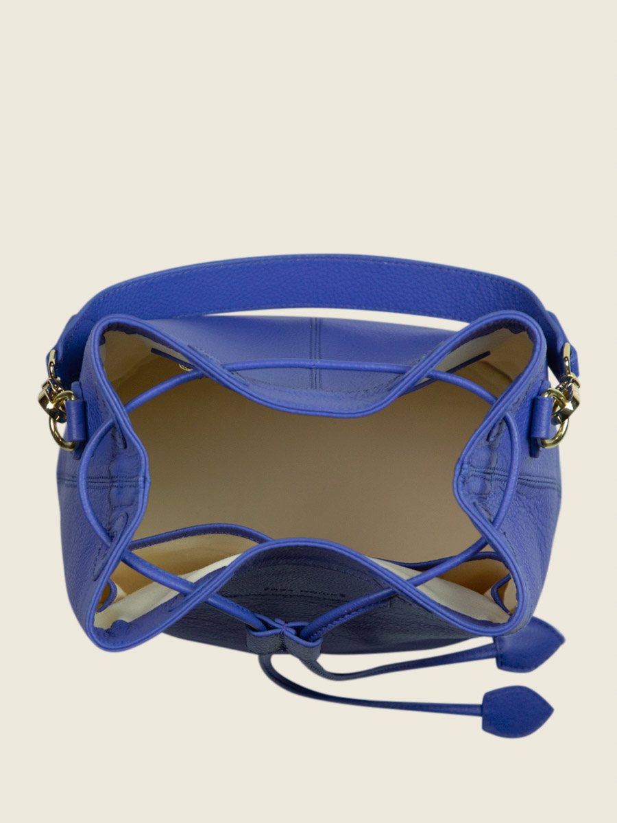 Fotoansicht-Tragetasche-Eimer-Tasche-Leder-blau-Capucine-Azur-blau-Königsblau-Paul-Marius-W39-AZ-BLU