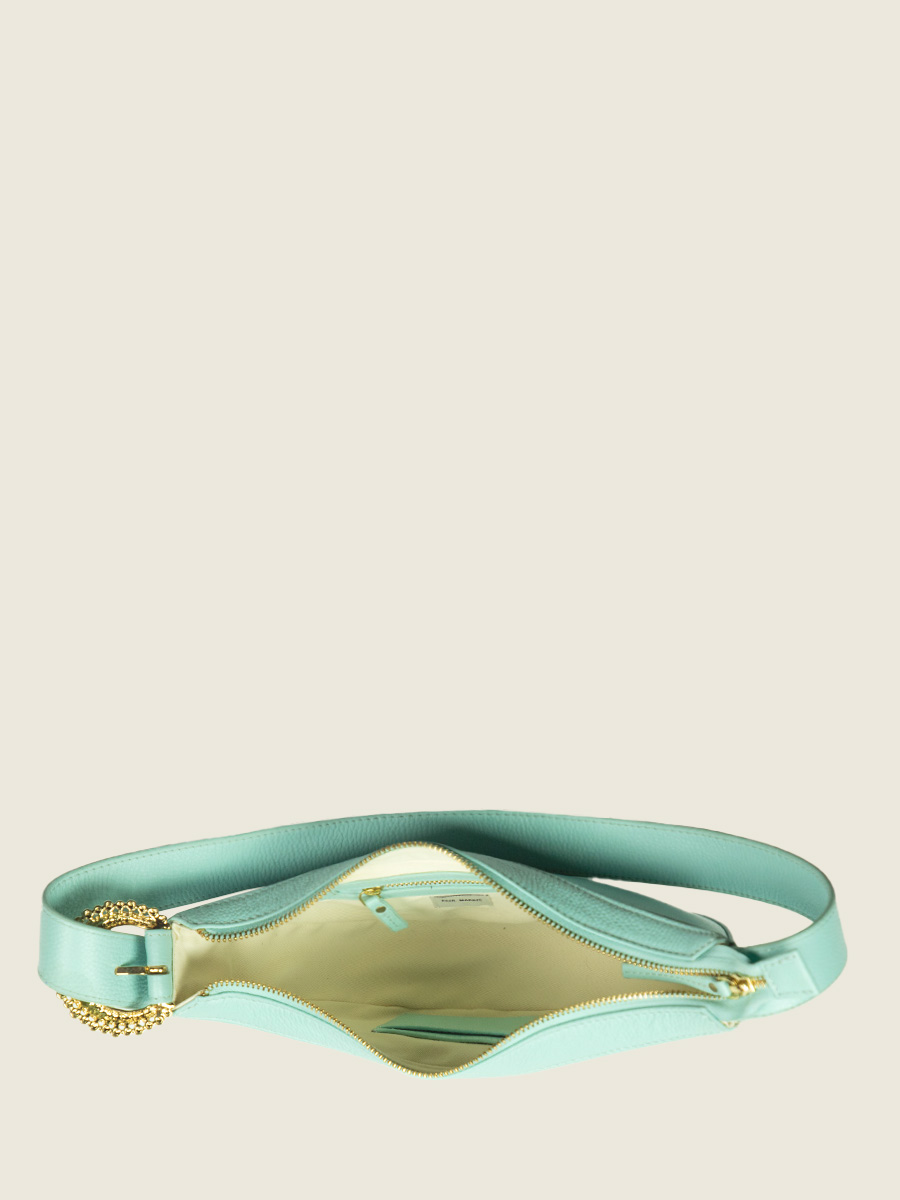 Fotoansicht-Innenansicht-Halbmondtasche-Leder-Himmelblau-Paul-Marius-W50-AZ-L-BLU