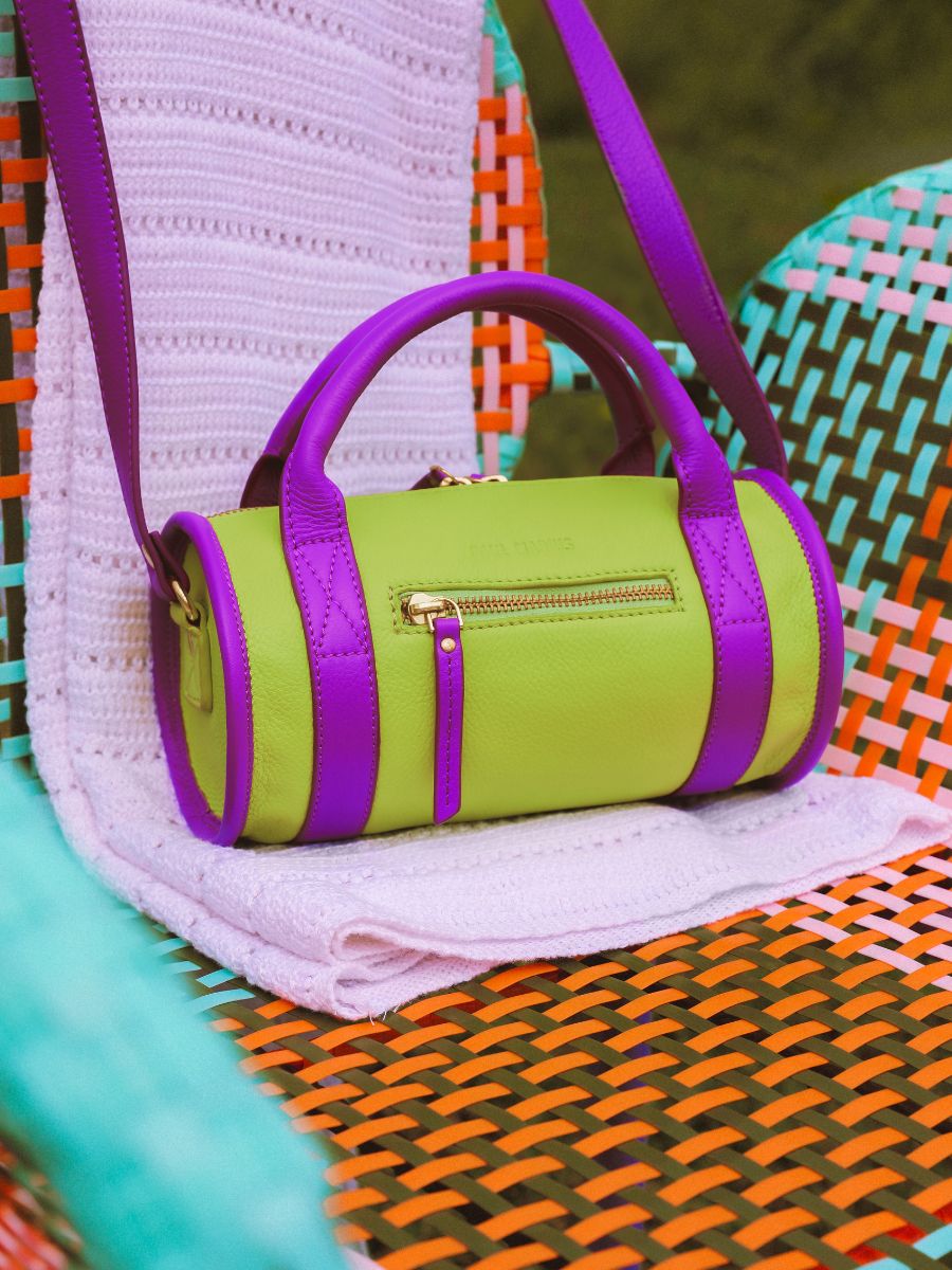 Foto-Ansicht-Vorderseite-Mini-Handtasche-Leder-grün-violett-Charlie-Sorbet-Apfel-Cassis-Paul-Marius-W30-SB-LGR-P