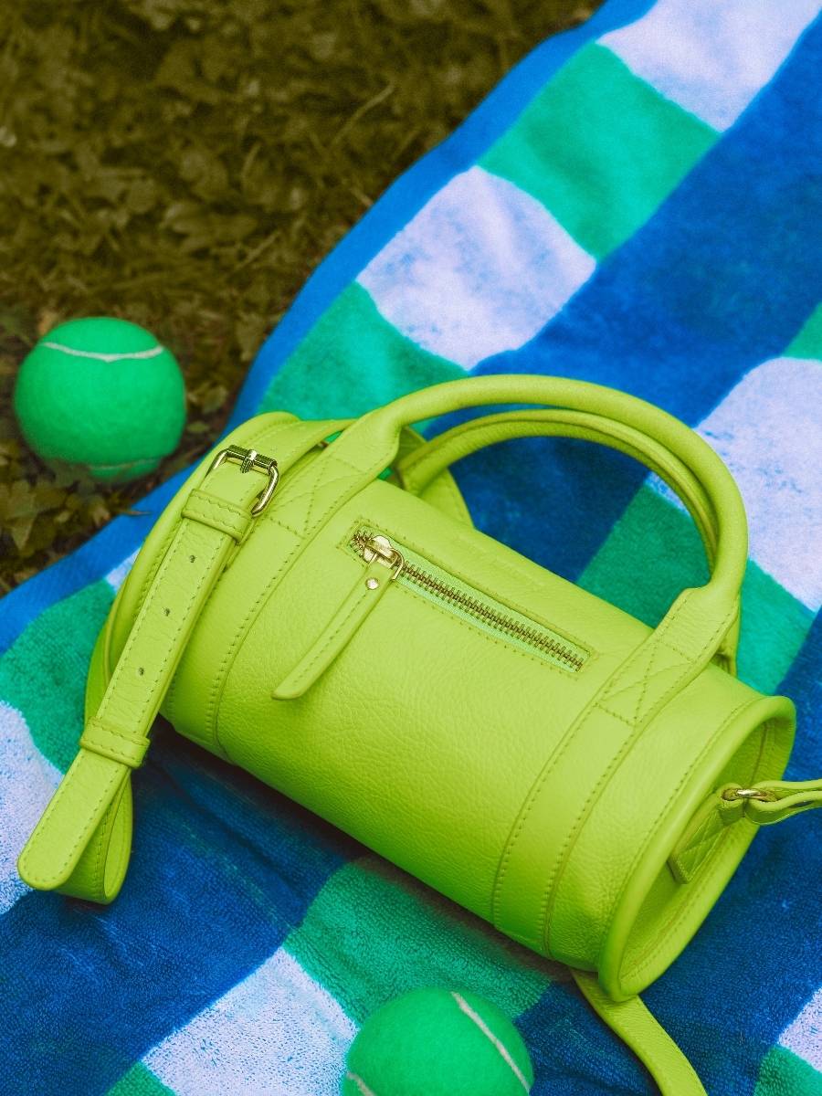 Fotoansicht-Vorderseite-Mini-Handtasche-Leder-grün-Charlie-Sorbet-Apfel-Paul-Marius-W30-SB-LGR