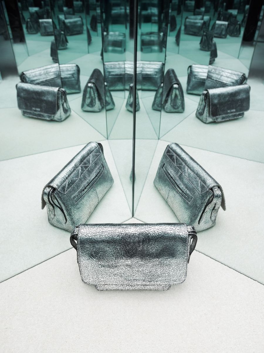 Umhängetasche Diane S Spiegel silber Ansicht von vorne W35S MIR