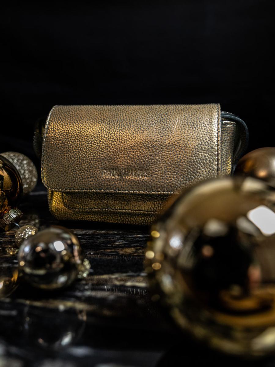 Fotoansicht Mini-Umhängetasche aus schwarzem Leder mit Goldverzierung Diane XS Granite Paul Marius W35XS GRA-G-B