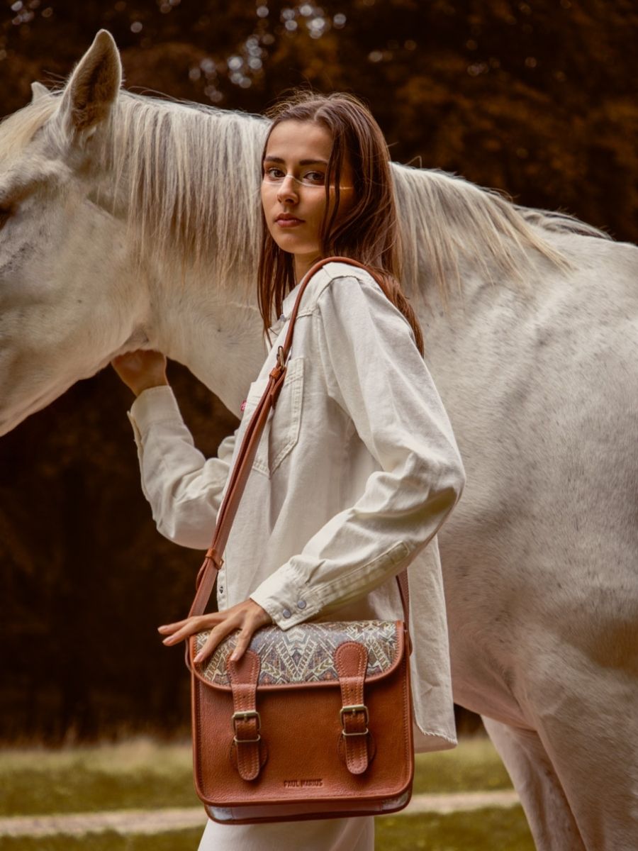 Fotoansicht-Vorderseite-Umhängetasche-Leder-mehrfarbig-Lasacoche-S-Esperanza-Paul-Marius-M02S10-MEX