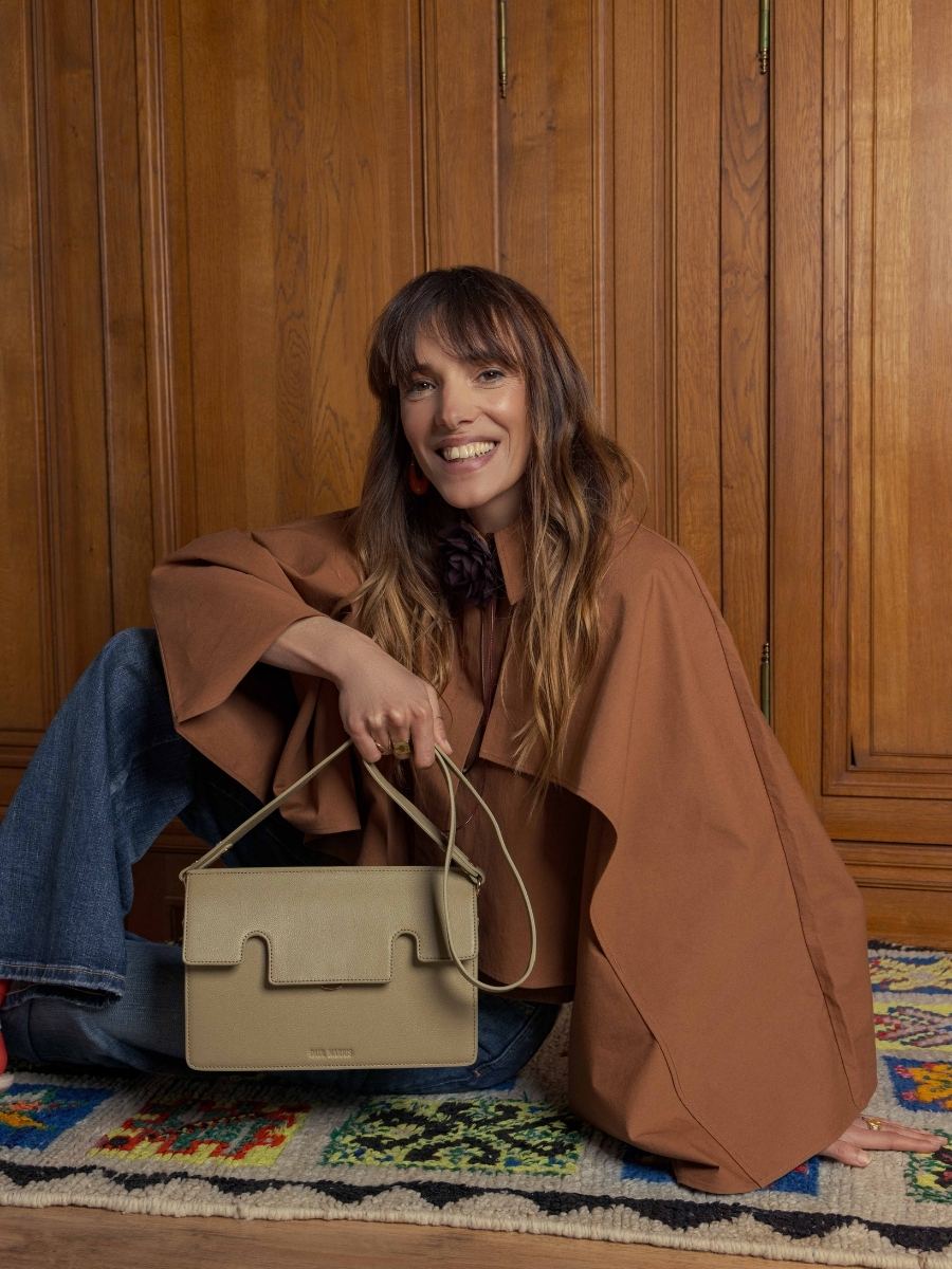 tasche-baguette-leder-gabrielle-mandel-ansicht-seite-w42-al