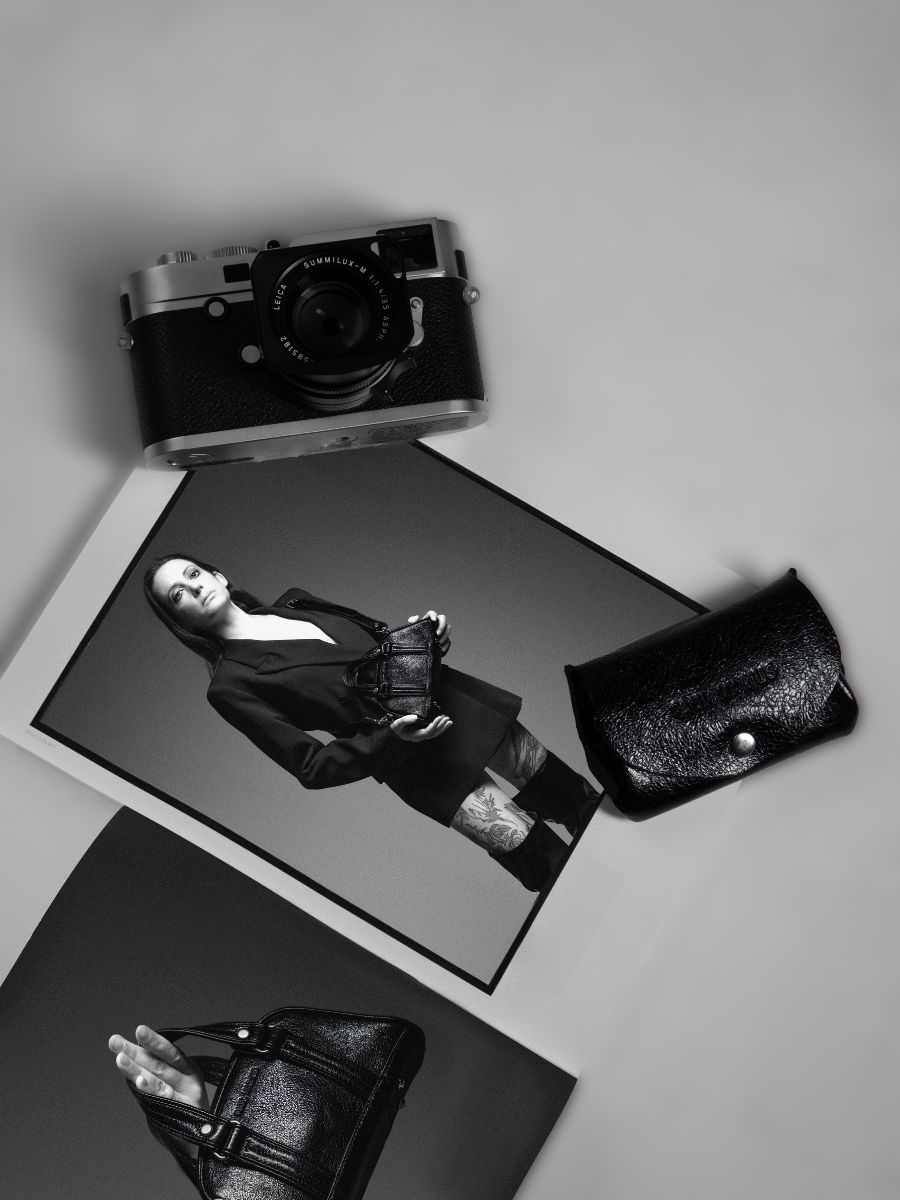 Fotoansicht-Tragegeldbörse-Leder-schwarz-glitzernd-legustave-eclipse-paul-marius-clp-m-b