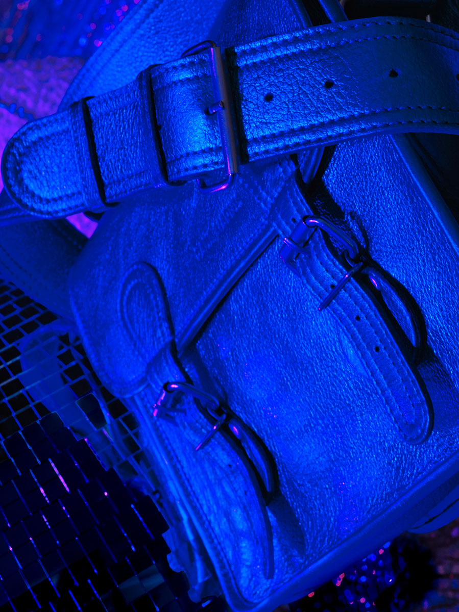Foto-Material-Umhängetasche-Leder-Damen-blau-La Sacoche S-Ultraviolet-Paul Marius-M02S10-UV-B