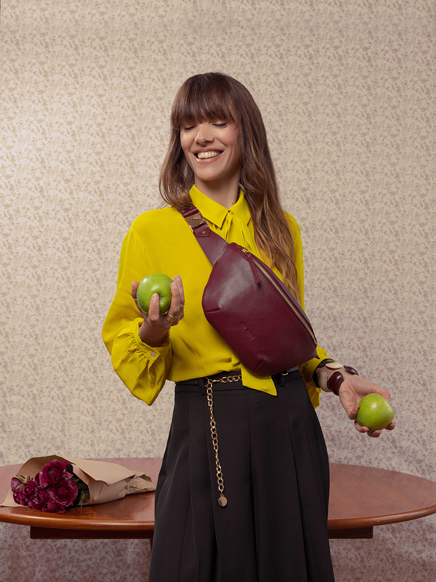 Leder-Gürteltasche LaBanane Purpur, Seitenansicht M503 P