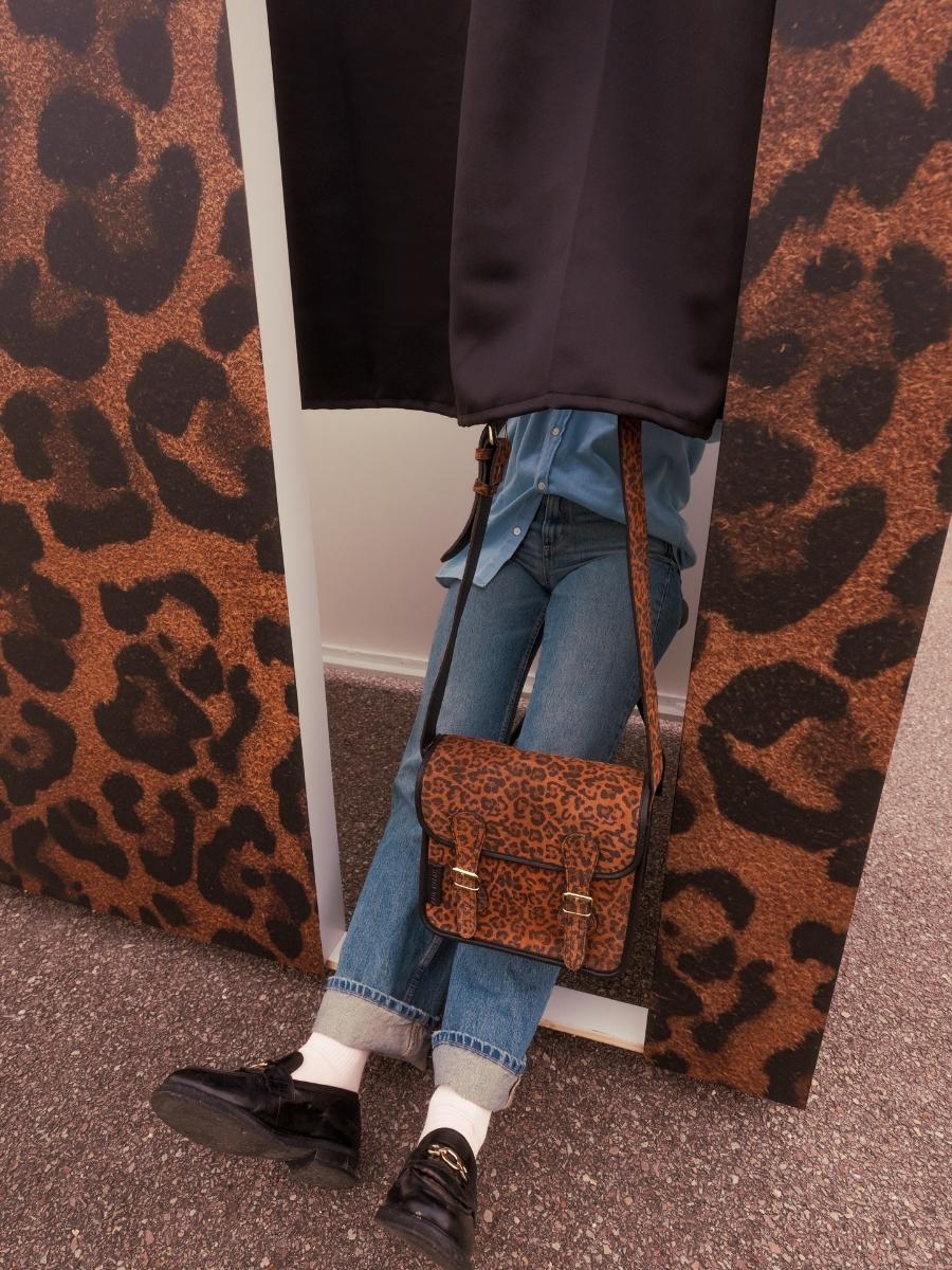 Umhängetasche LaSacoche S Leopard schwarz Ansicht Zoom Material M02S10 LP B