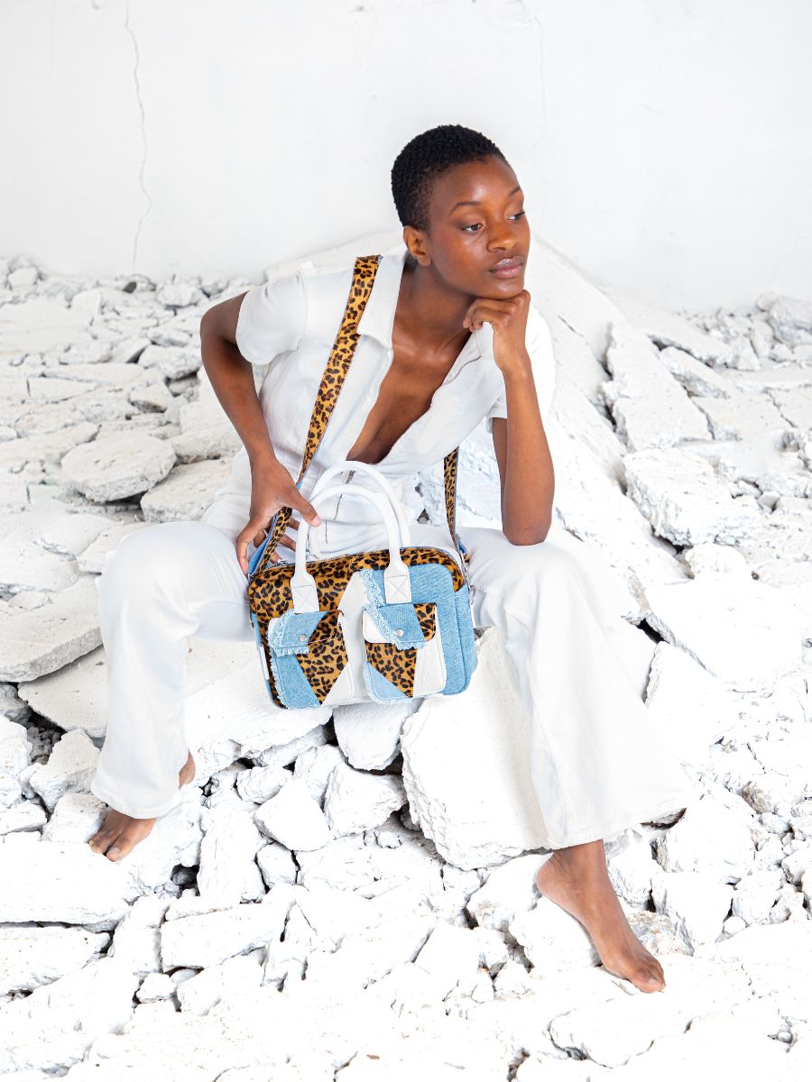 Foto-Ansicht-Zoom-Material-Handtasche-Leder-weiß-Leopard-LeDandy-S-Chimère-Denim-weiß-Paul-Marius-W04S-CH-W-DENIM
