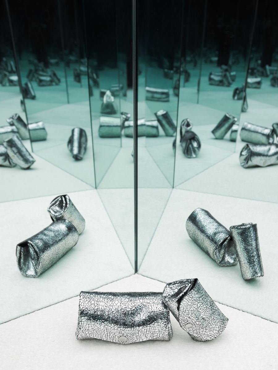 Geldbörse-legustave-silberner-spiegel-ansicht-vorderseite-clp-mir