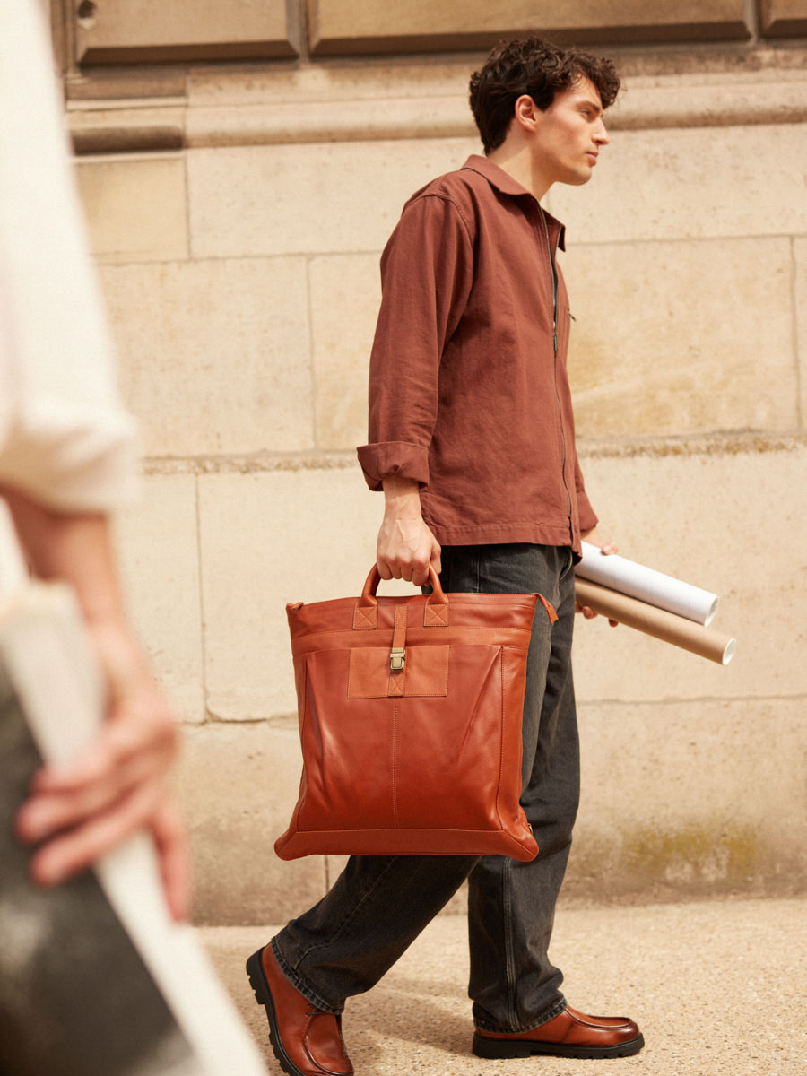 Aktentasche-Rucksack-Aviateur-Cognac-geölt-Ansicht-b07-oco