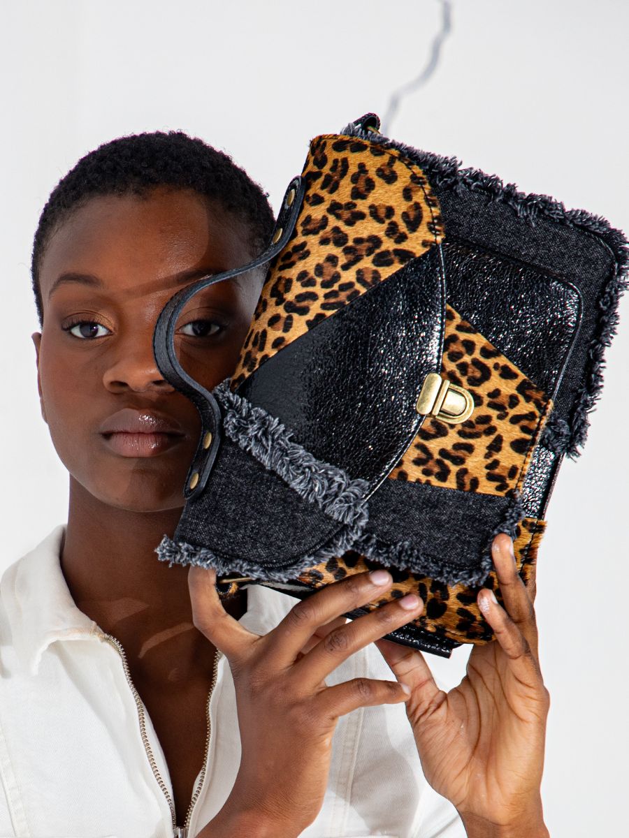 Foto-Vorderansicht-Umhängetasche-Leder-Damen-schwarz-Mademoiselle-George-Chimère-Denim-schwarz-Paul-Marius-W05-CH-B-Denim