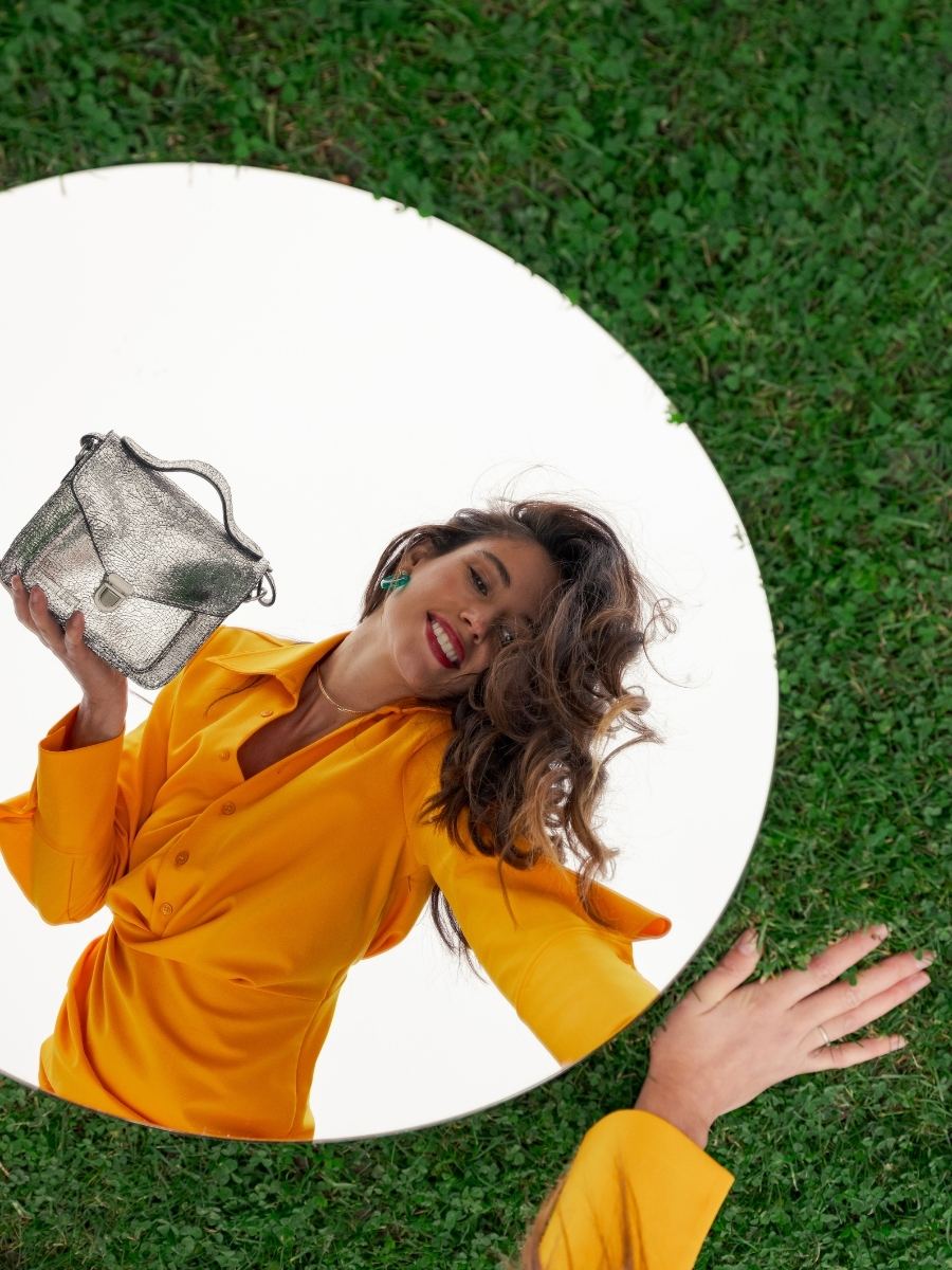 sac-main-mademoiselle-geroge-xs-miroir-argente-vue-portee-w05xs-mir