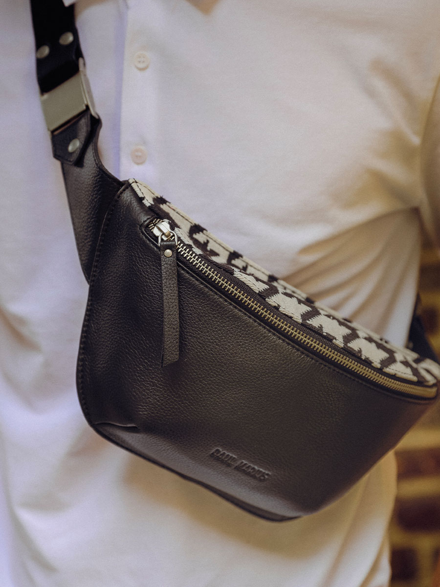 Fotoansicht-Vorderseite-Gürteltasche-Leder-schwarz-LaBanane-Allure-schwarz-Paul-Marius-M503-HS2-B