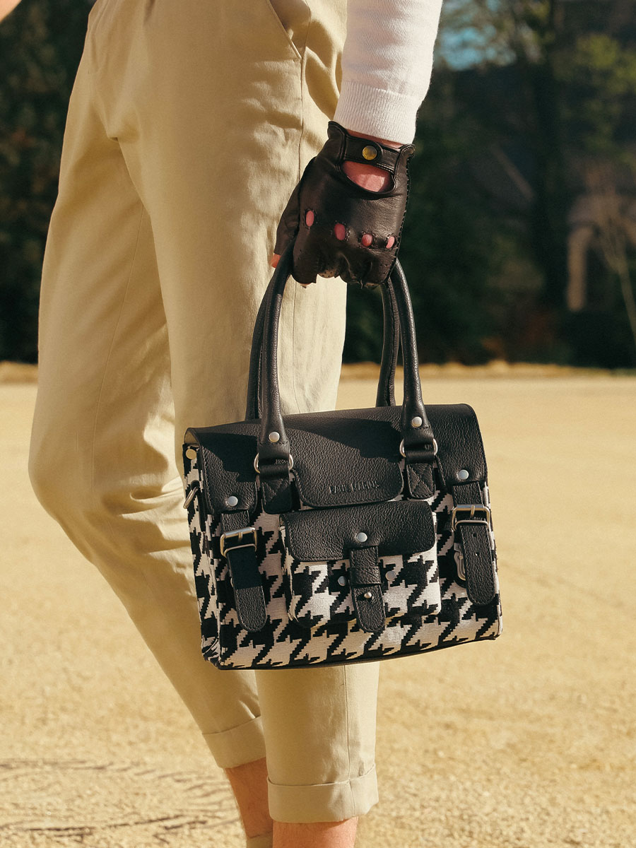 Foto-Ansicht-Tragegurt-Handtasche-Leder-schwarz-LeRive Gauche S Allure Schwarz Paul Marius W01S HS2 B