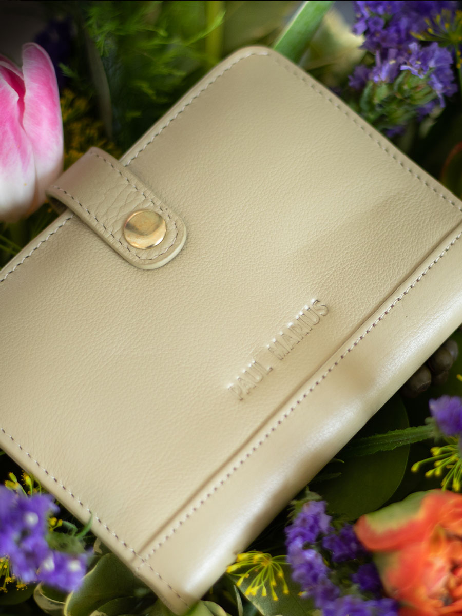 Foto-Innenansicht-Brieftasche-Leder-grün-Jeanne-Art-Deco-Mandel-Paul-Marius-M34-AD-AL