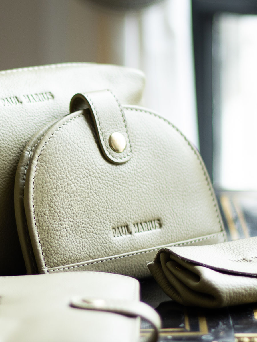 Foto-Innenansicht-Brieftasche-Leder-grün-Manon-N2-Art-Deco-Mandel-Paul-Marius-M33-AD-AL
