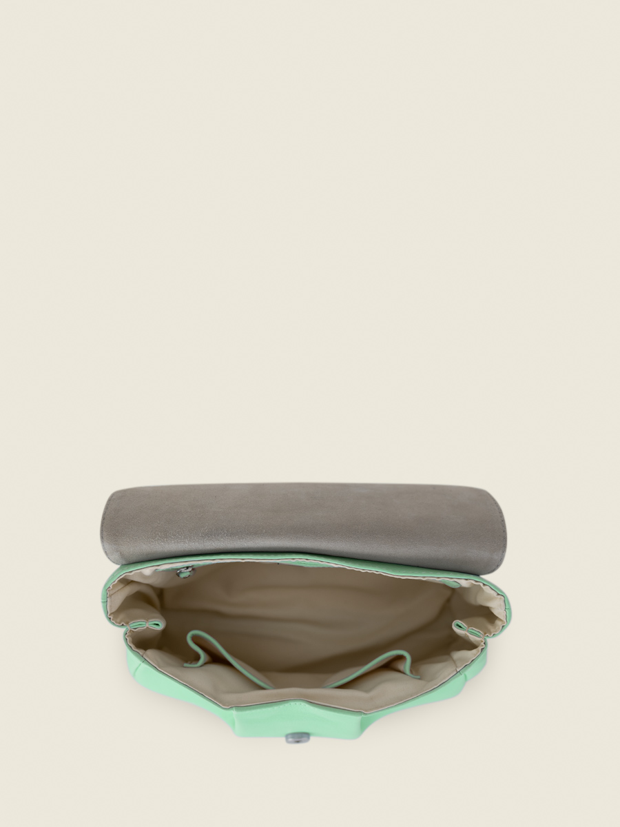 Foto-Innenansicht-Umhängetasche-Leder-grün-Suzon-M-Pastel-Minze-Paul-Marius-W25M-PT-GR