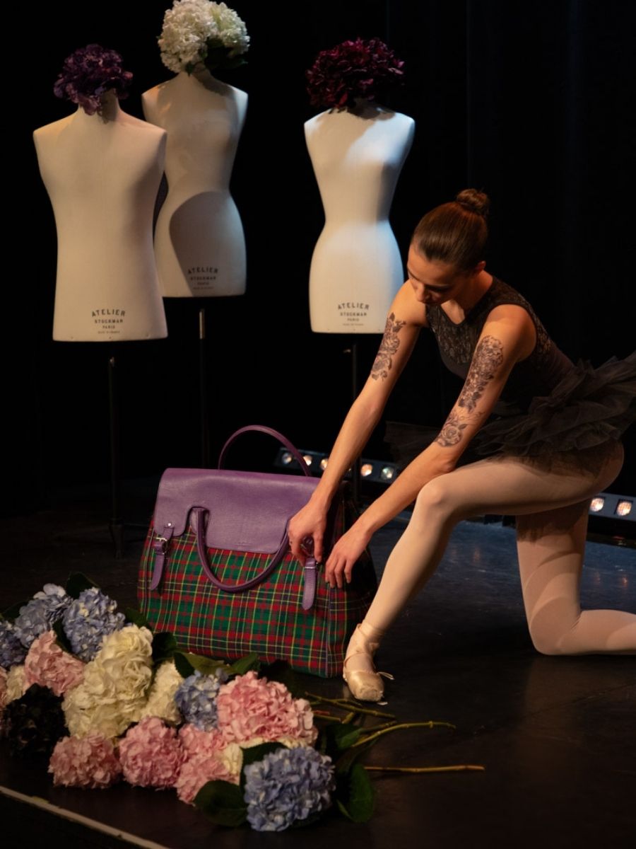 Foto-Zoom-Material-Reisetasche-Leder-Tartan-Rouen-Delhi-Versus-Paul-Marius-M105-SCO-GR-P