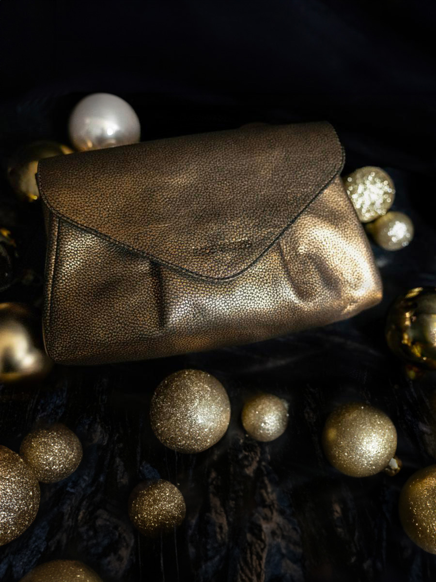 Fotoansicht-Vorderseite-Umhängetasche-Leder-schwarz-gold-Suzon-M-Granite-Paul-Marius-W25M-GRA-G-B