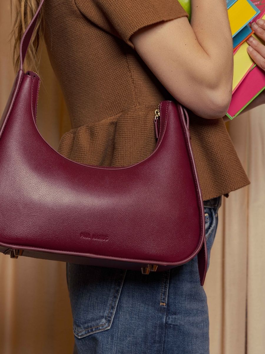 leder-baguette-tasche-victoire-purpur-ansicht-zoom-material-w54-p