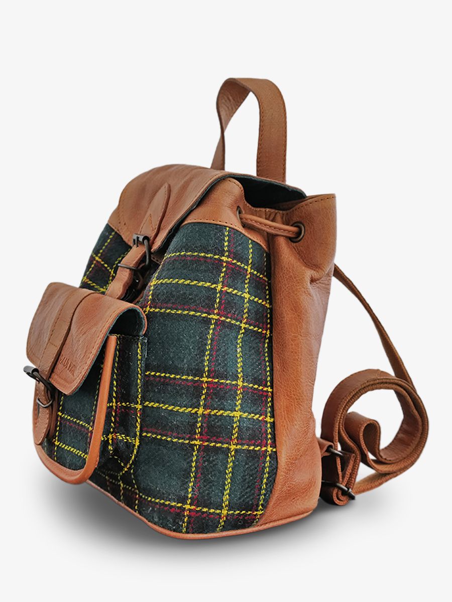 Foto-Seitenansicht-Rucksack-Leder-Damen-LeBaroudeur-Celtik-Paul-Marius-M40-Sco-GR-OL