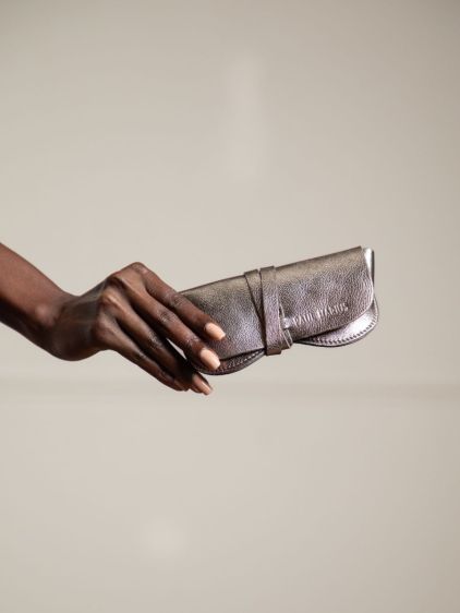 L'Étui à lunettes – Stahl