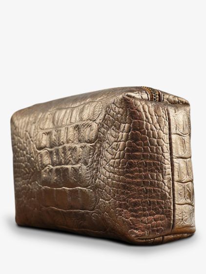 Adèle Caïman – Kupferfarben