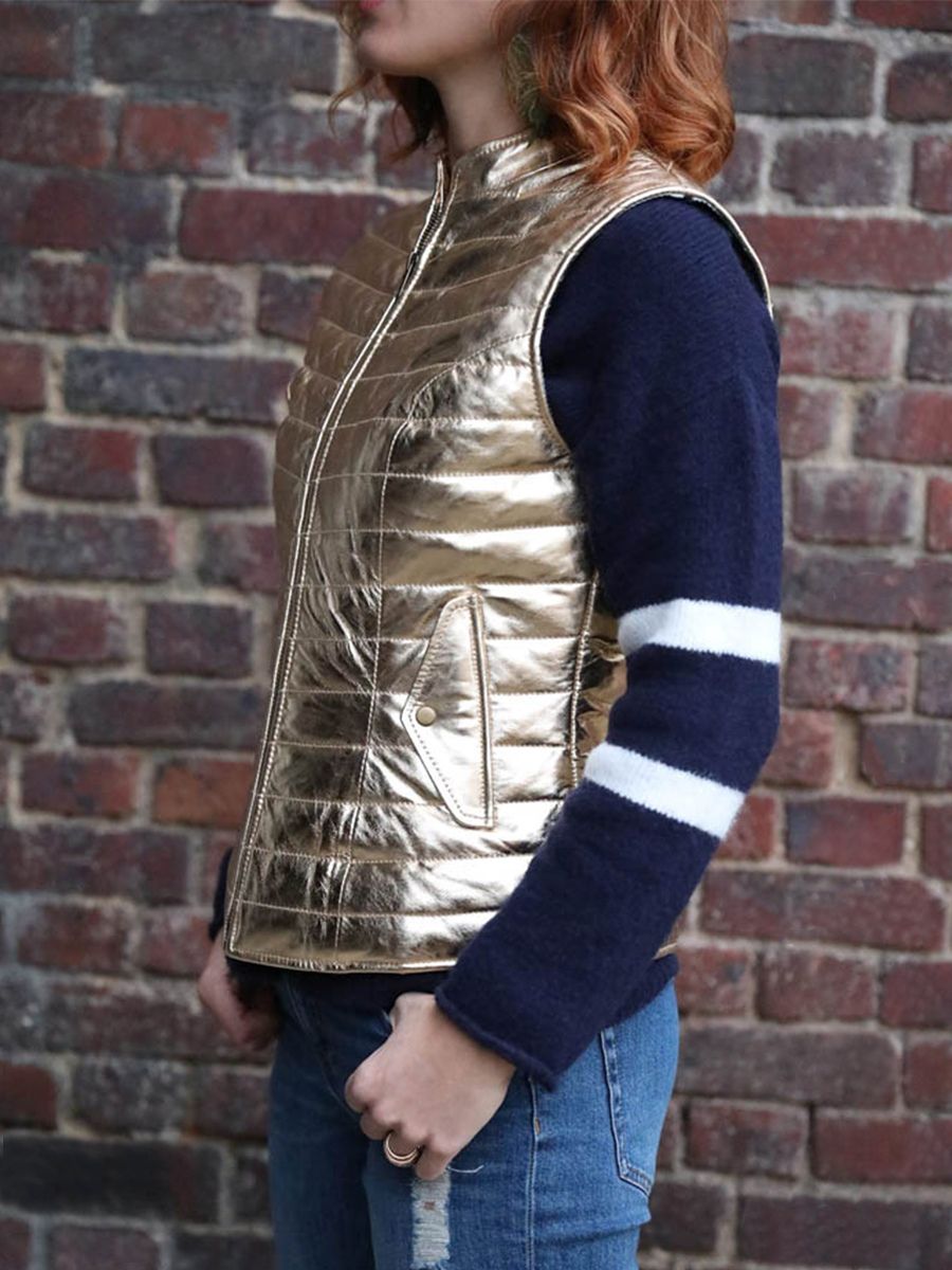 Foto-Rückansicht-Daunenjacke-Damen-aus-goldenem-Leder-Daunenjacke-Damen-golden-Paul-Marius-WCW-G-XS