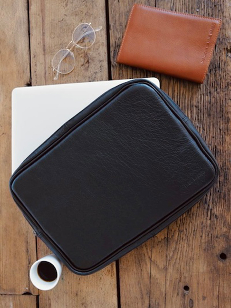 Foto-Rückansicht-Laptoptasche-schwarz-Laptoptasche-13-Zoll-schwarz-paul-marius-m52s-b