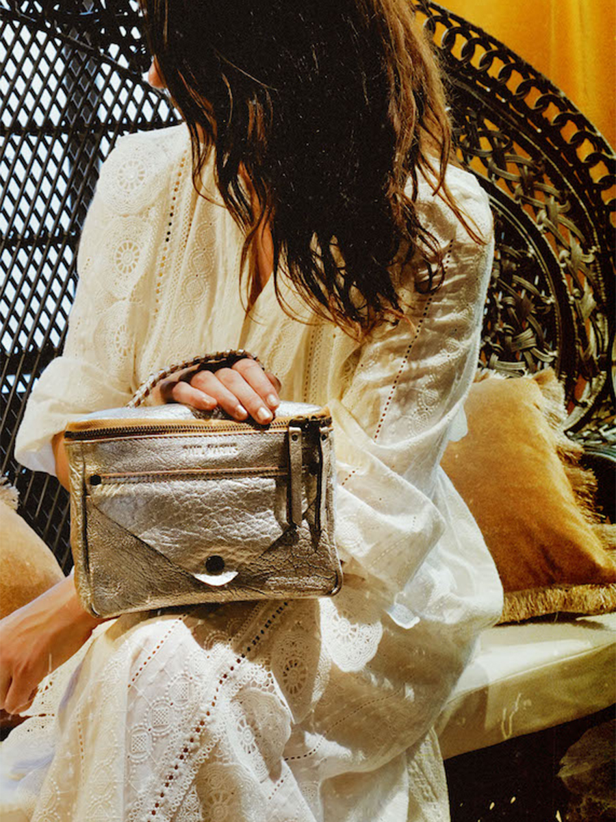 Foto-Tragetasche-Umhängetasche-Leder-Damen-silber-LeGavroche-Neuauflage-Bernstein-silber-Paul-Marius-W26-BS