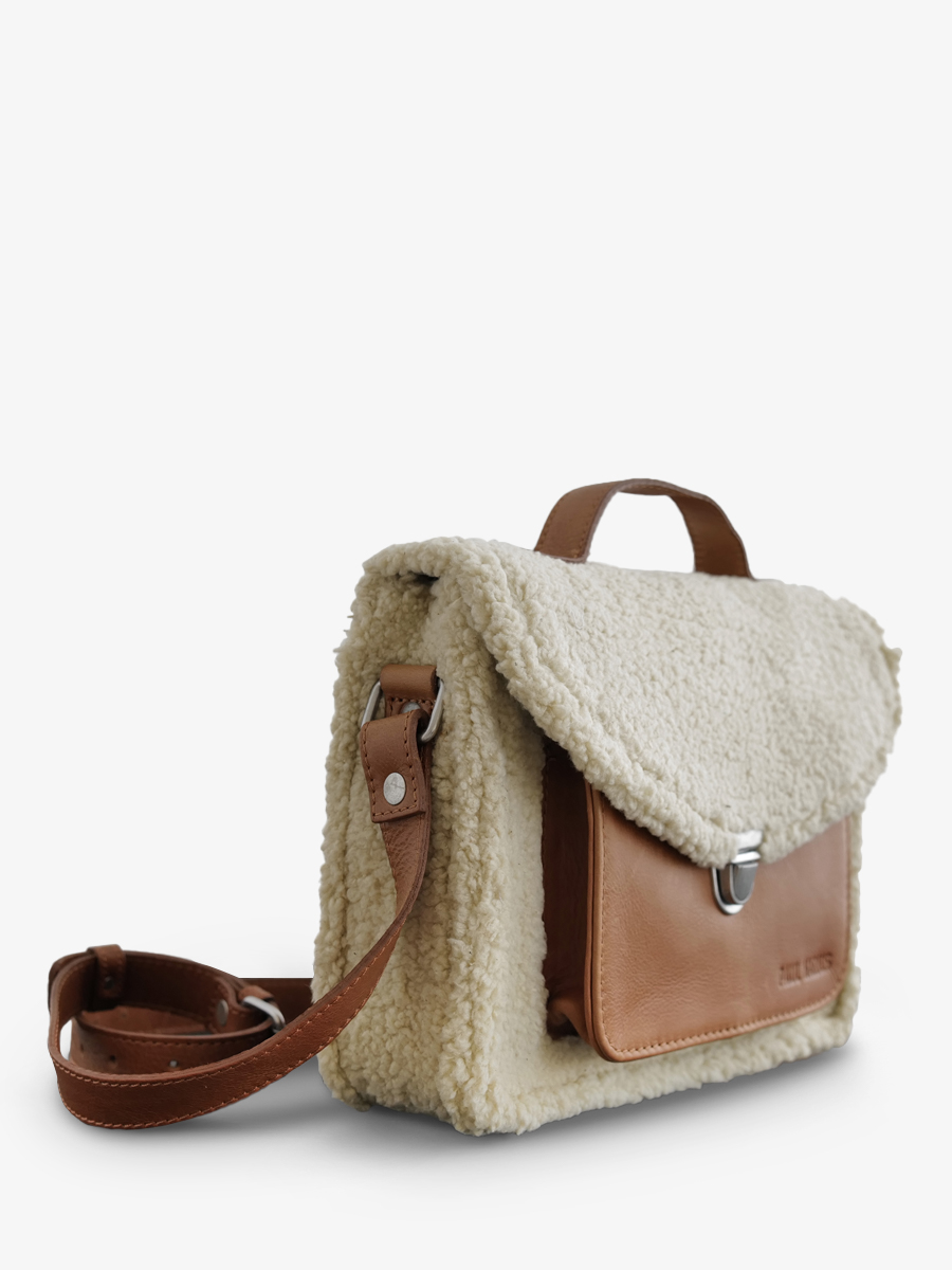 Foto-Seitenansicht-Umhängetasche-Leder-Damen-braun-Mademoiselle-George-Himalaya-naturbelassen-geölt-Paul-Marius-W05-SH-W-OL