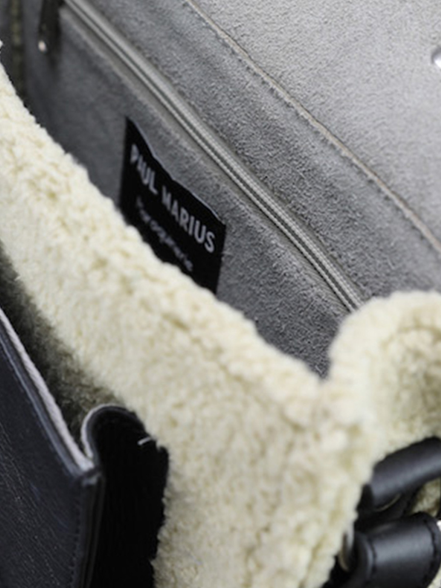 Foto-Innenansicht-Umhängetasche-Leder-Damen-schwarz-Mademoiselle-George-Himalaya-schwarz-geölt-Paul-Marius-W05-SH-W-OBL