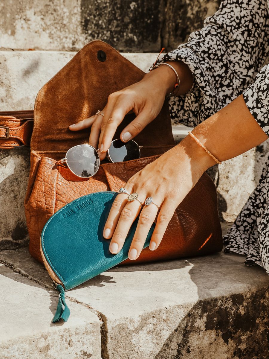 Foto-Rückansicht-Brieftasche-Leder-Damen-blau-LePortefeuille-Manon-blau-Piscine-Paul-Marius-M32-BLU