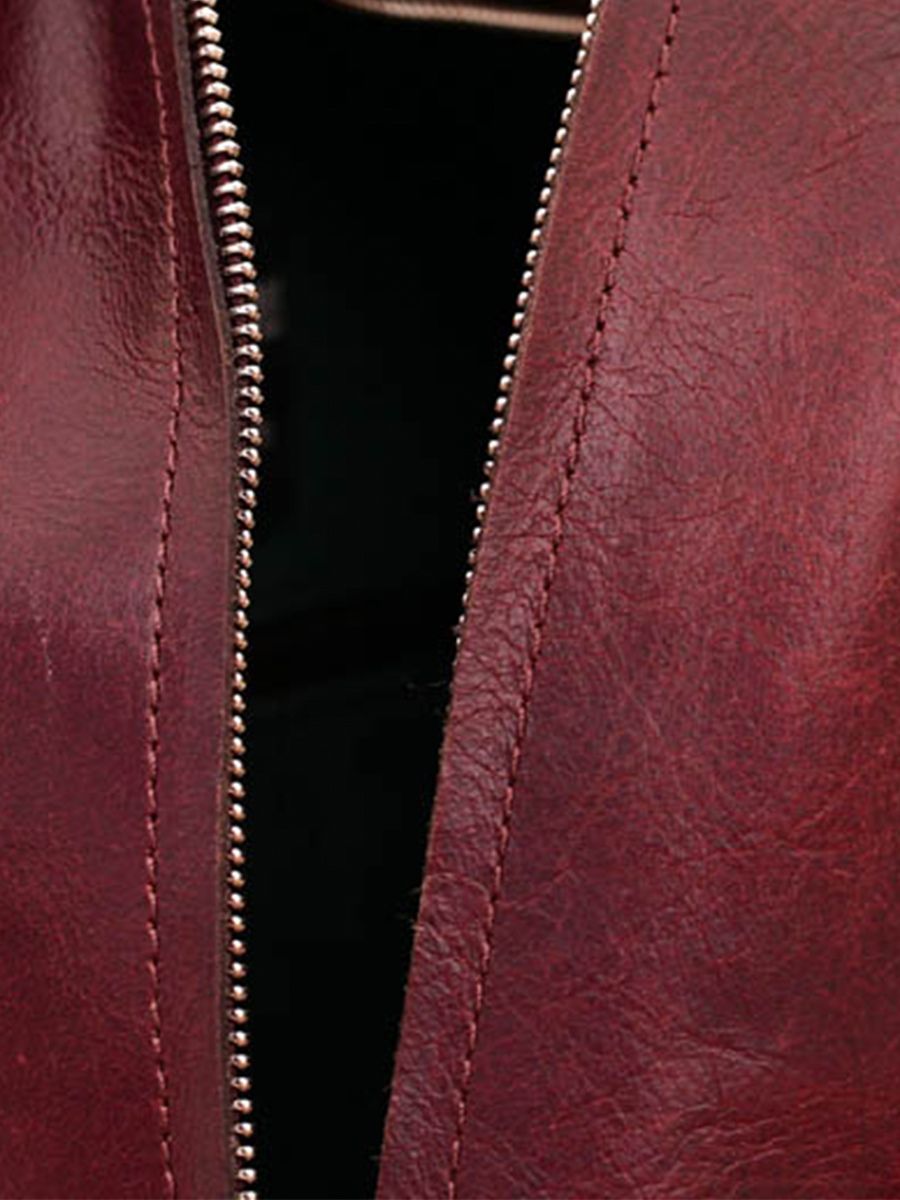 Foto-Tragebeispiel-Rucksack-aus-braunem-Leder-LeMariol-braun-Paul-Marius-M200-MB