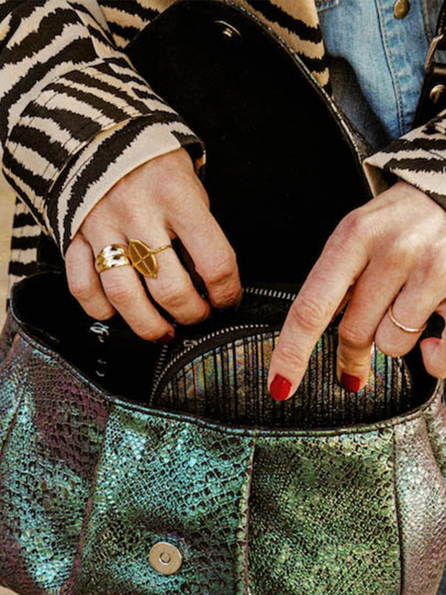 Foto-Tragetasche-Umhängetasche-Leder-Paul Marius-blau-grün-Suzon M-Boreal-Paul Marius-W25M-MSP