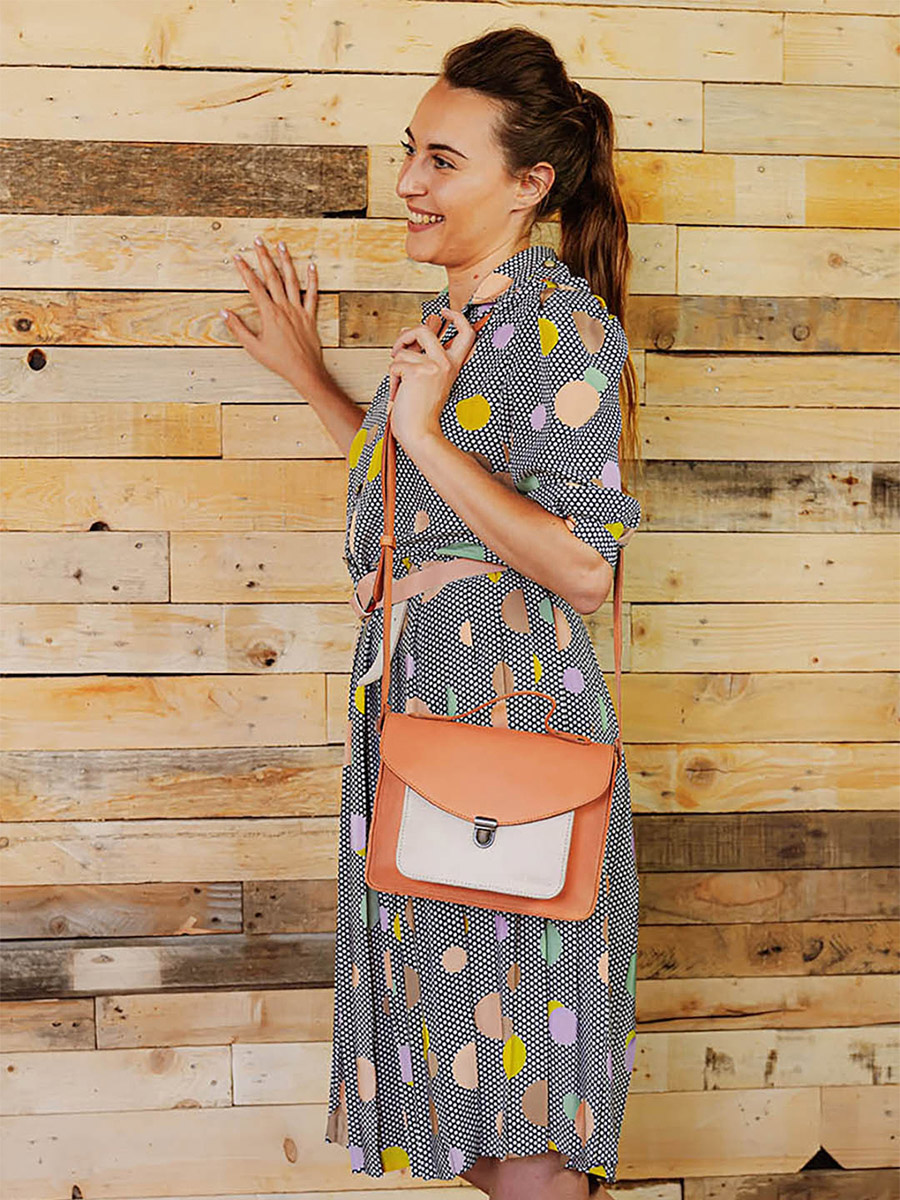 Foto-Tragetasche-Umhängetasche-Leder-Damen-orange-Mademoiselle-George-Cupcake-Aprikose-Paul-Marius-W05-CK-AB