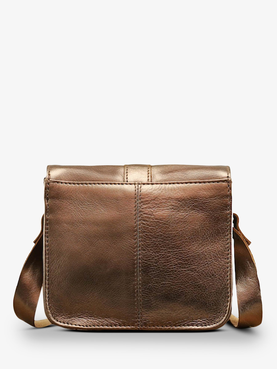 photo-vue-de-dos-petit-sac-bandouliere-cuir-femme-cuivre-lessentiel-cuivre-paul-marius-m21-c
