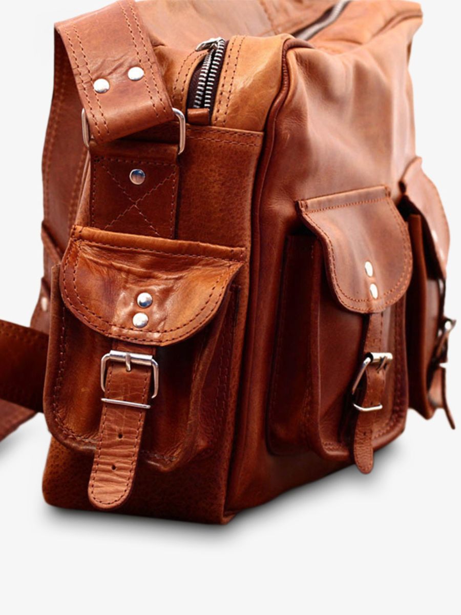 Foto-Seitenansicht-Tasche-48h-Leder-Herren-braun-LeMultipoches-Natur-Paul-Marius-M14-L