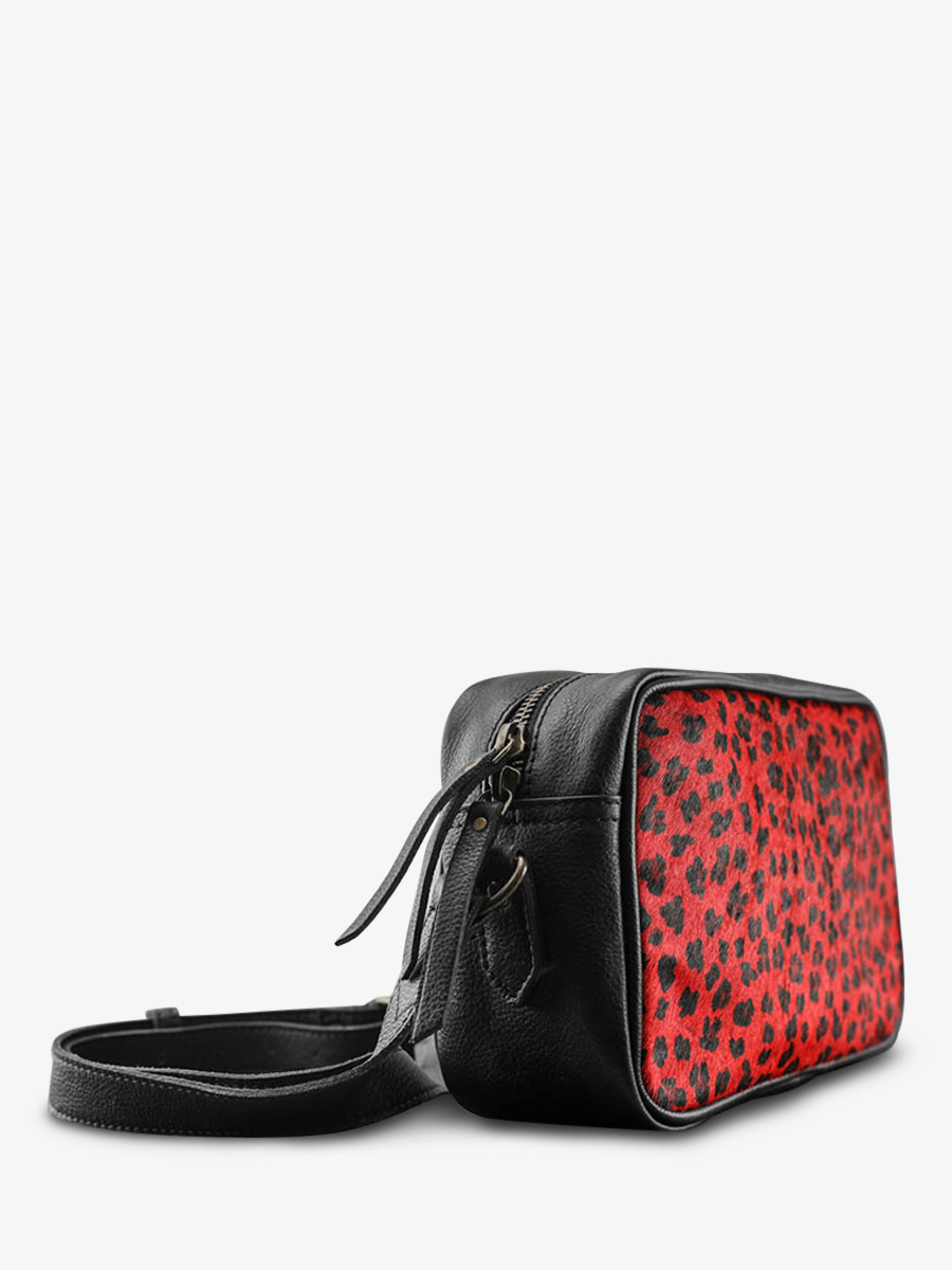 Foto-Rückansicht-Ledertasche-für-Damen-schwarz-rot-limpertinent-leopard-schwarz-rot-paul-marius-w22-lp-b-r