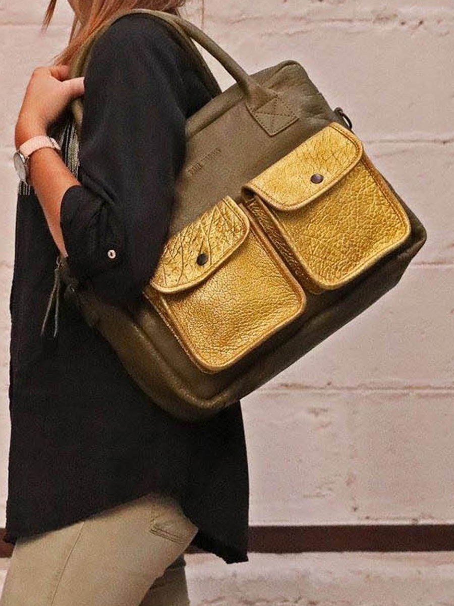 Foto-Trage-Dokumentmappe-Leder-Damen-Kaki-Grün-LeDandy-Kaki-Gold-Paul-Marius-W04-K-G