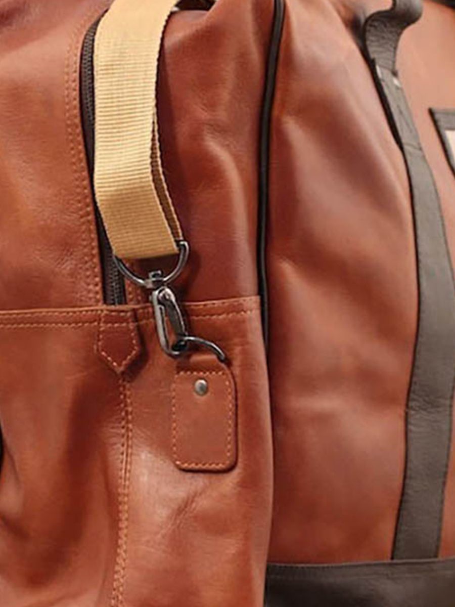 Foto-Rückansicht-Reisetasche-Leder-braun-LeLong-Courrier-natur-Paula-Marius-M04-L