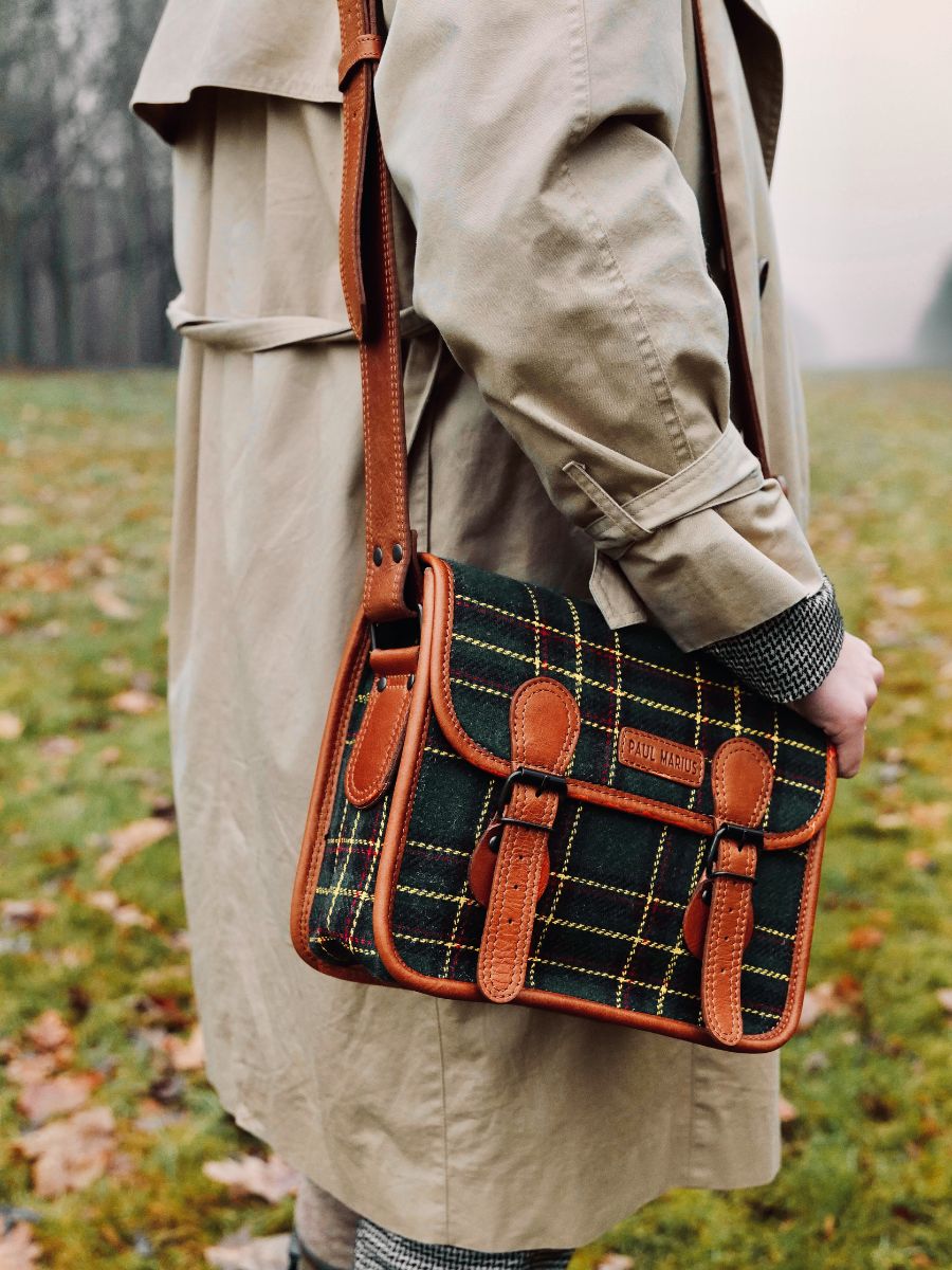 Foto-Material-Umhängetasche-Leder-Damen-Lasacoche-S-Celtik-Paul-Marius-M02S10-Sco-Gr-Ol