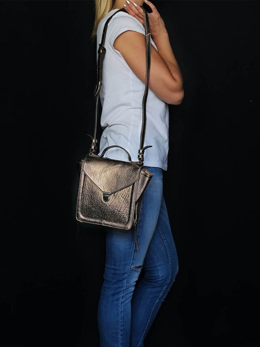 Foto-Tragetasche-kleine-Umhängetasche-Leder-Damen-Kupfer-Mistinguette-Kupfer-Paul-Marius-W20-C