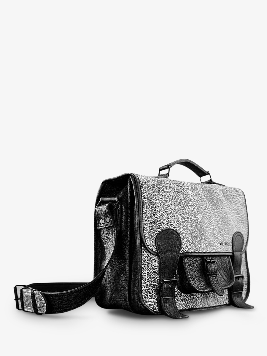 Foto-Seitenansicht-Dokumententasche-Leder-A4-13-Zoll-LeCartable-M-Empreinte-Paul-Marius-M01S14-B-W