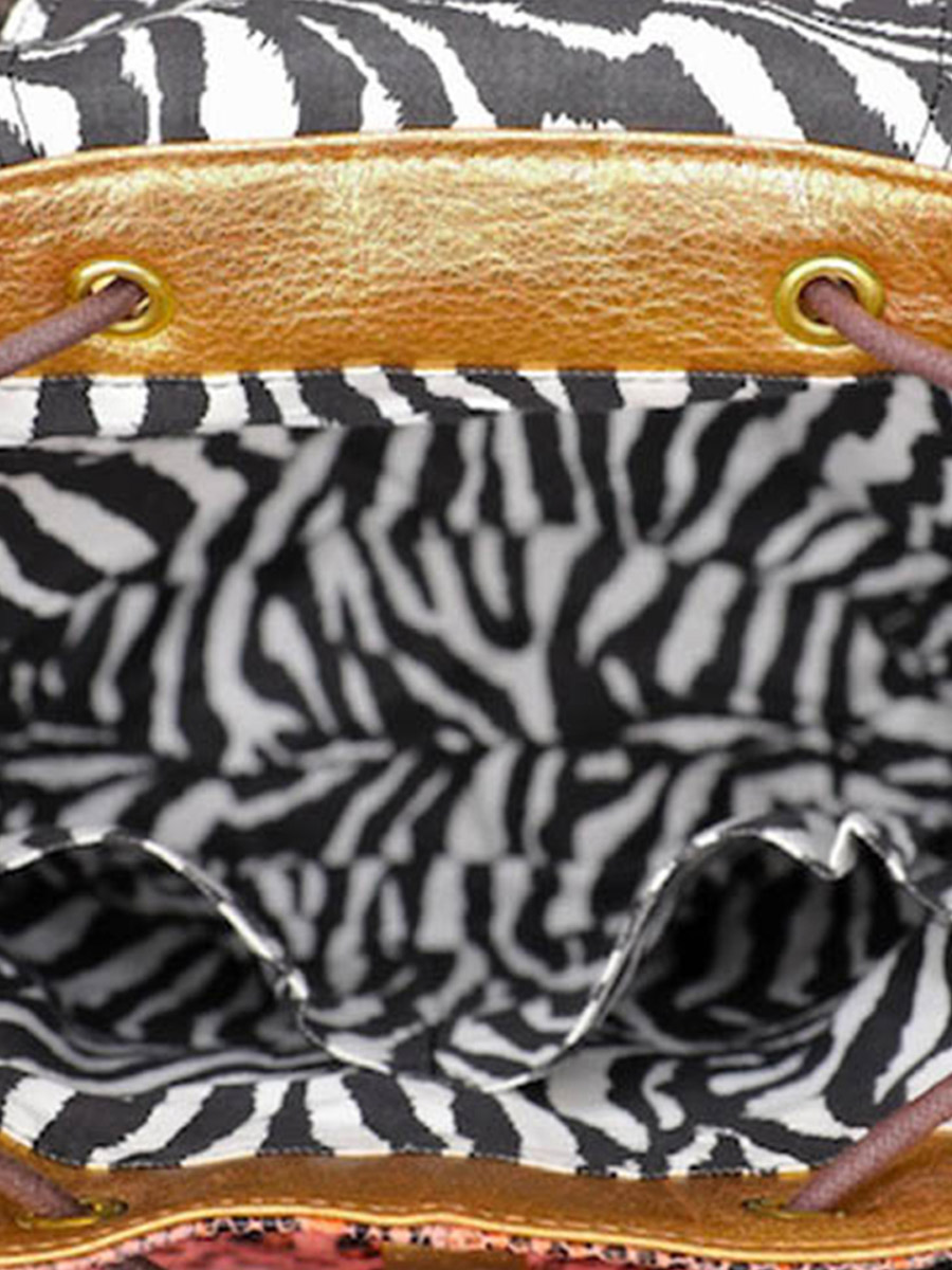 Foto-Innenansicht-Rucksack-Leder-Damen-rosa-golden-LeBaroudeur-Chimère-rosa-golden-Paul-Marius-M40-CH-PI-G